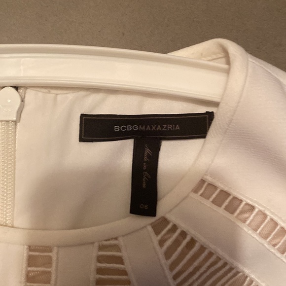 Gorgeous BCBG white dress that exudes class and elegance - Picture 3 of 3